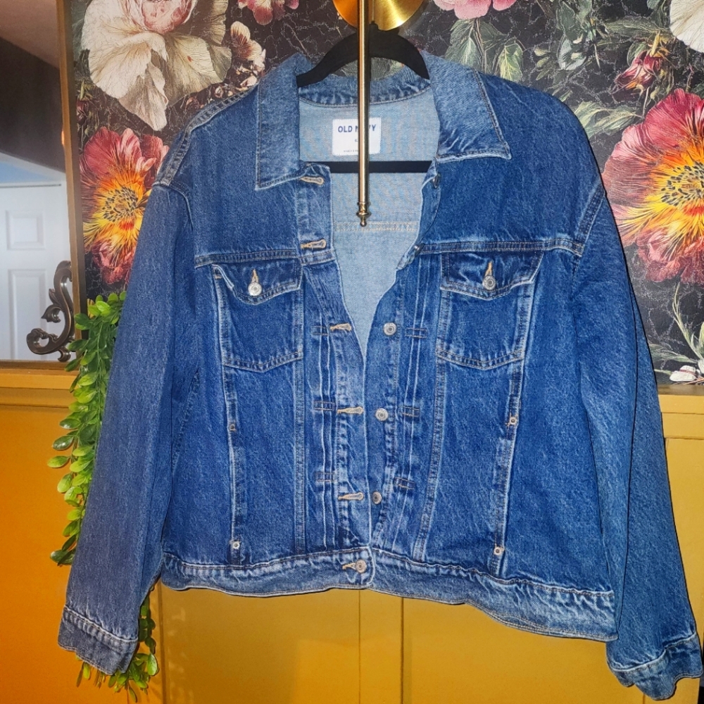 Old Navy Women's Oversized Classic Blue Jean Jacket